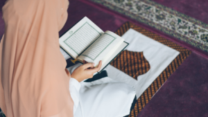 Guide sur les Limites d'Âge pour le Hajj et Omra - Noussouki Travel