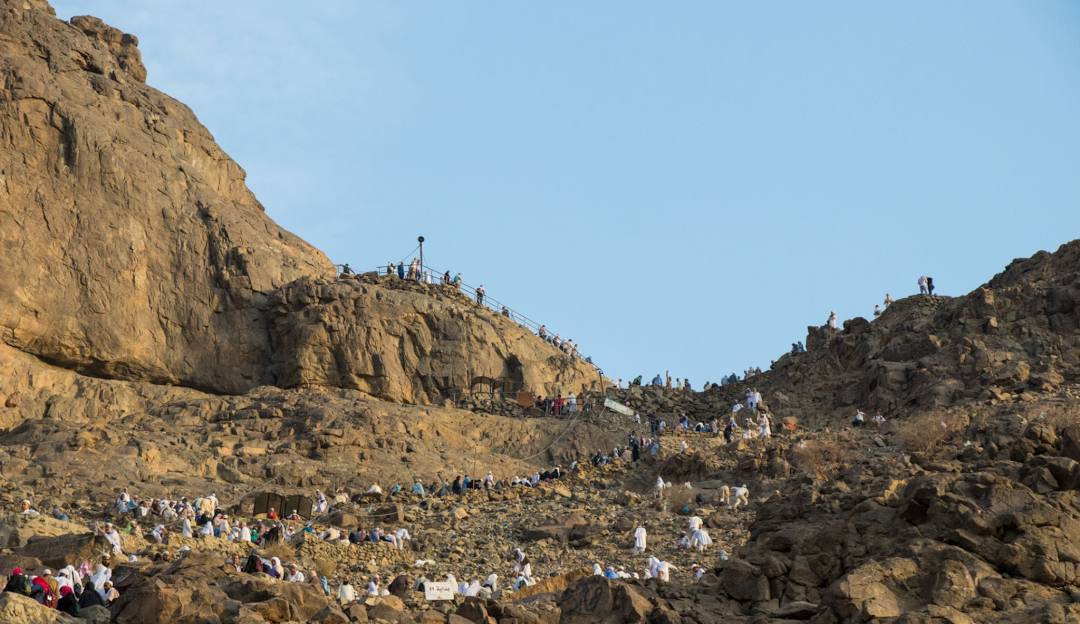 Le Hajj sans agence : est-ce possible en 2026 ? Avantages et risques